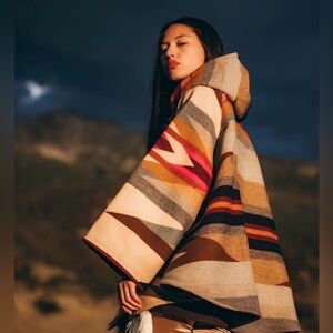 Lindsey Thornburg Wyeth Cloak